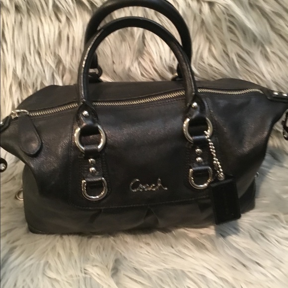 Coach Handbags - New Black Coach ❤️ VALENTINES DAY❤️